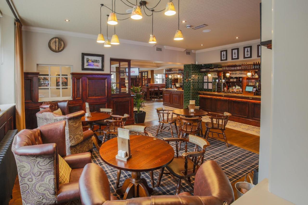 Norfolk Arms Hotel Glossop Exterior photo