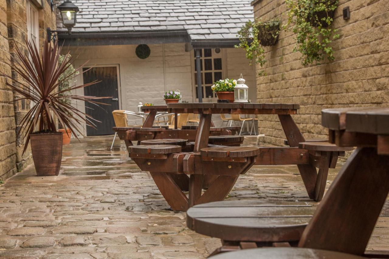 Norfolk Arms Hotel Glossop Exterior photo